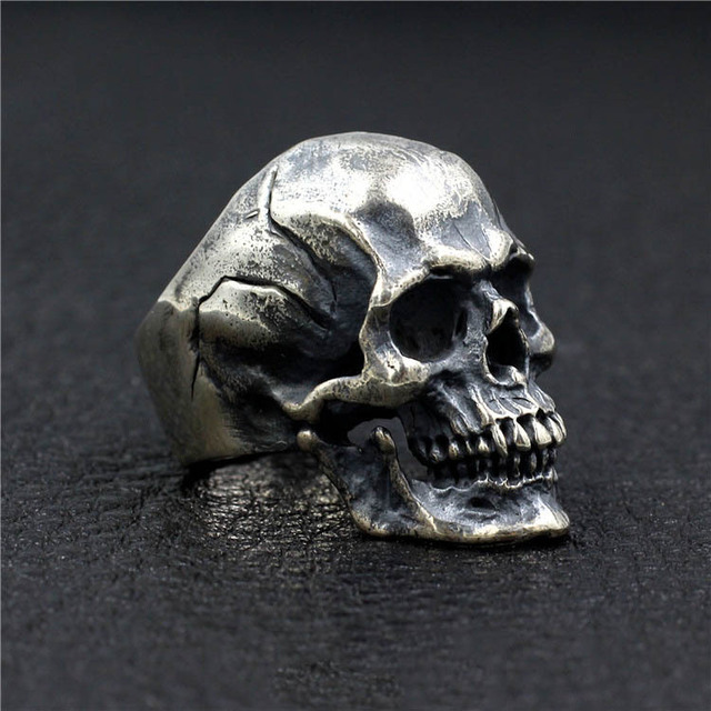 Bague tête de mort fantaisie