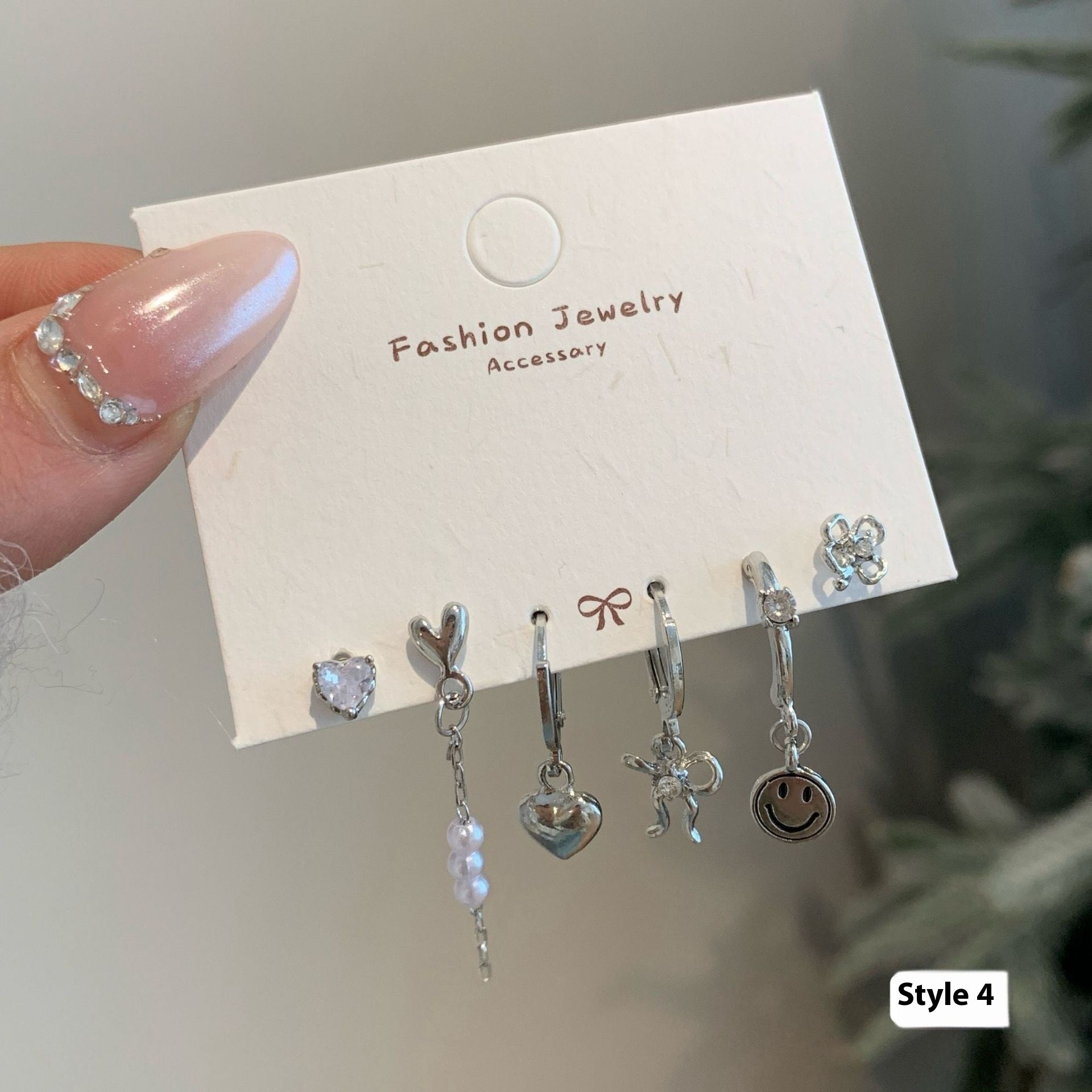 Pince d'oreille papillon de personnalité minimaliste, costume pour femme