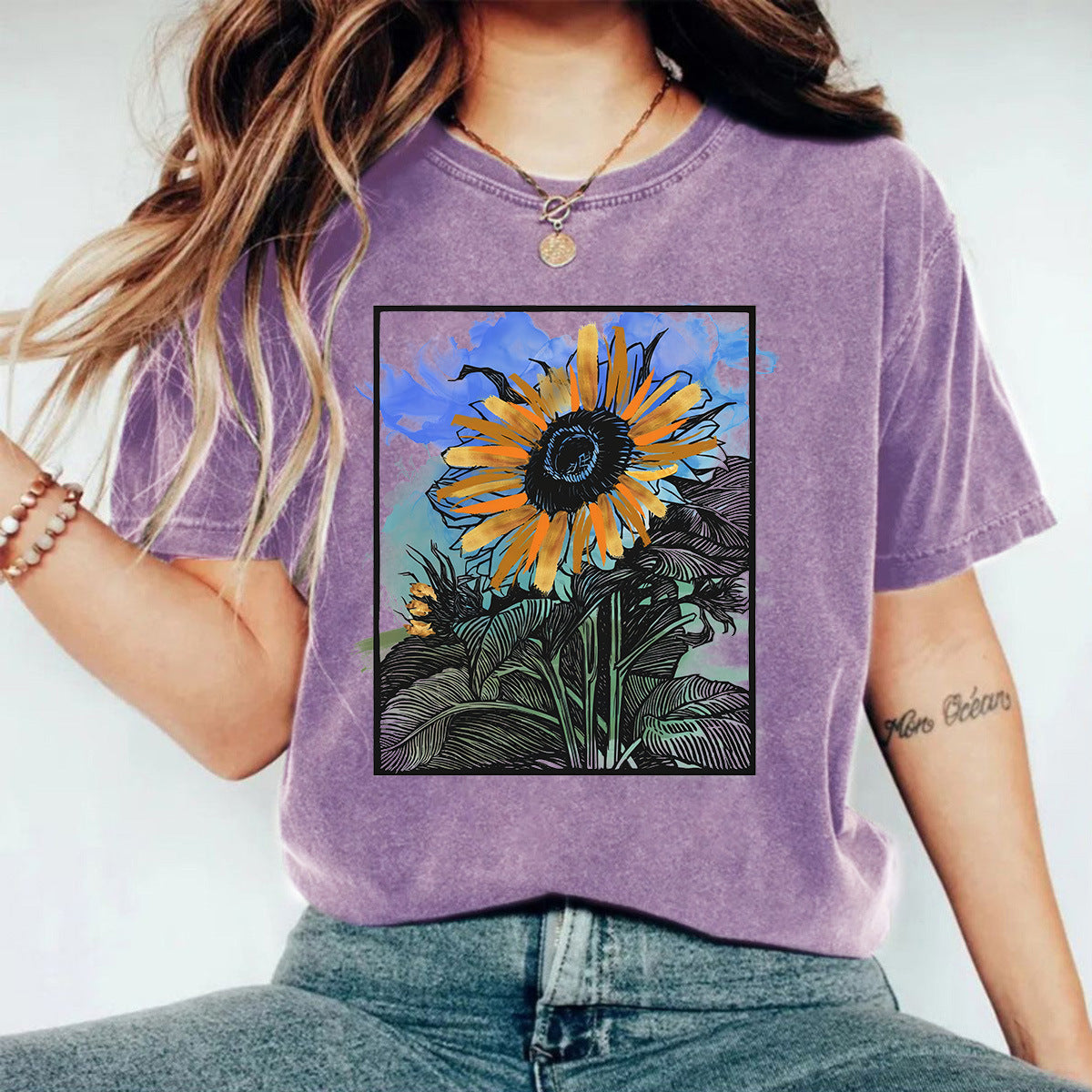 Washed and used T-shirt printed T-shirt top