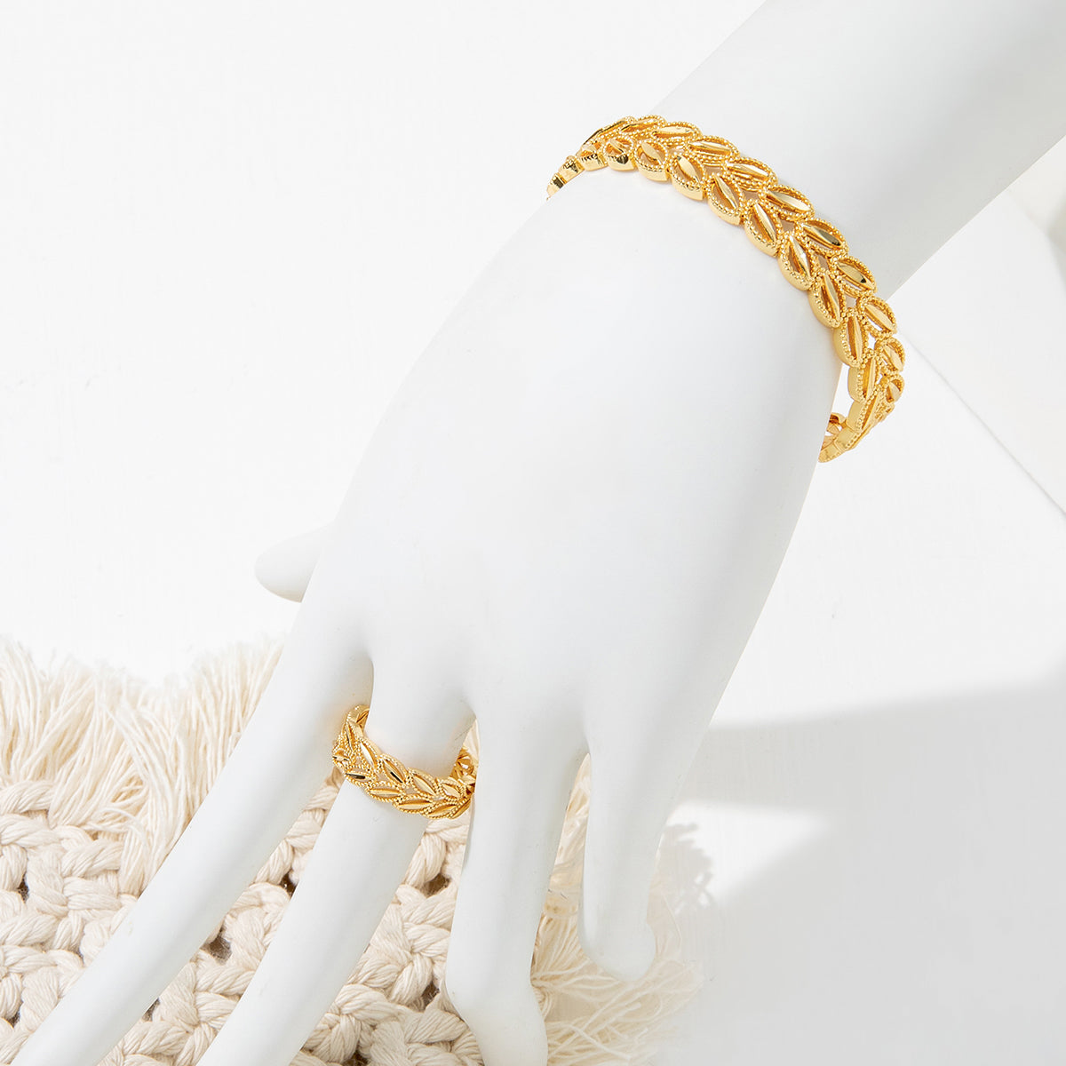2 Pièces Ensemble Bague et Bracelet Ouvrant Feuilles Épis de Blé Plaqué Or 18 carats Tendance, Idéal pour le Quotidien des Femmes, Bijoux Cadeaux de Vacances