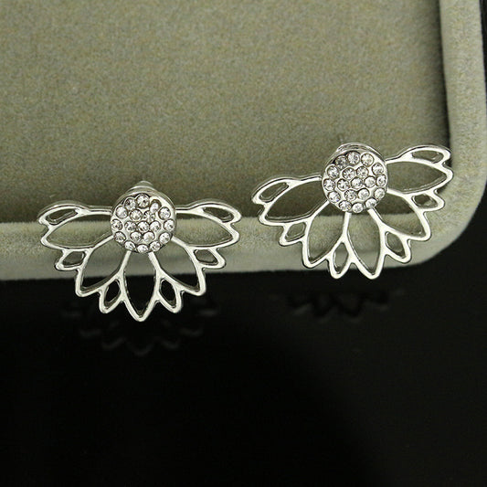 Boucles d'oreilles créatives en forme de lotus ajouré entièrement serties de diamants