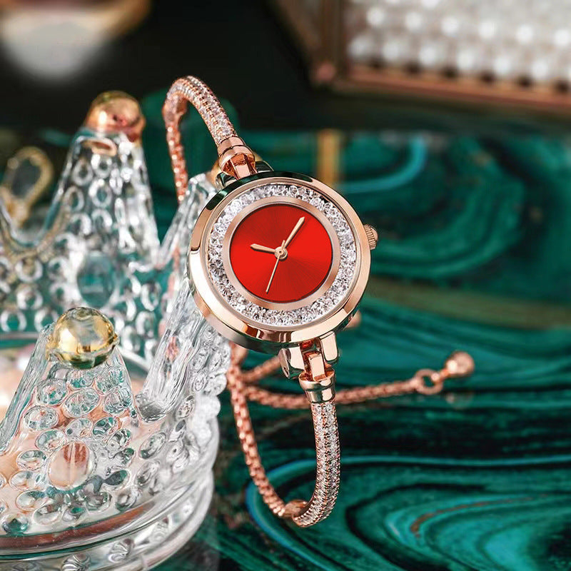 Montre bracelet femme à fines bretelles, strass, sables mouvants, petit cadran, montre bracelet réglable et rétractable
