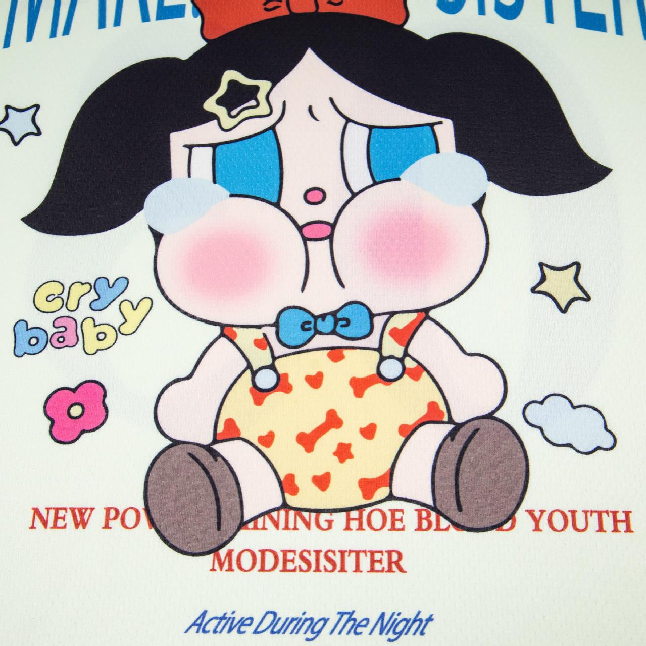 V-neck cartoon printed short sleeved shirt