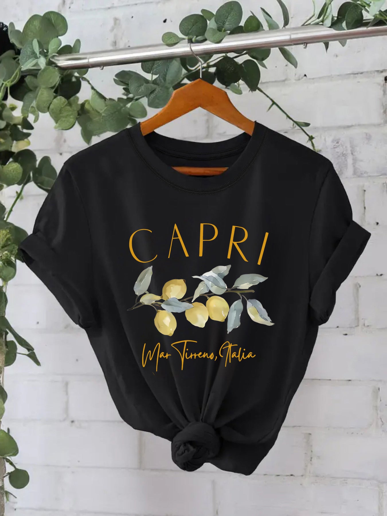 Pattern printed T-shirt