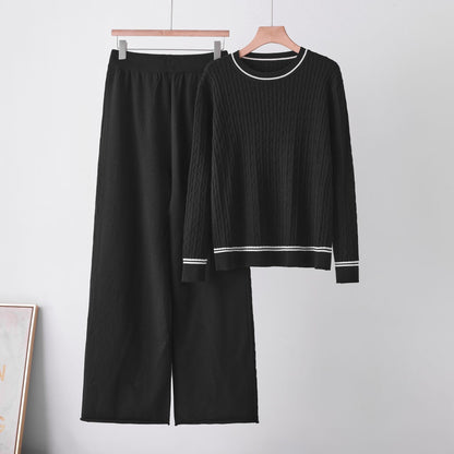 Elevate your everyday style with this sophisticated two-piece knit set