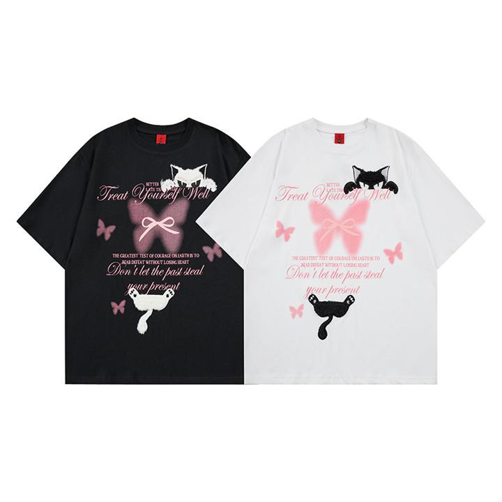 Cat and butterfly patch embroidered short sleeved T-shirt