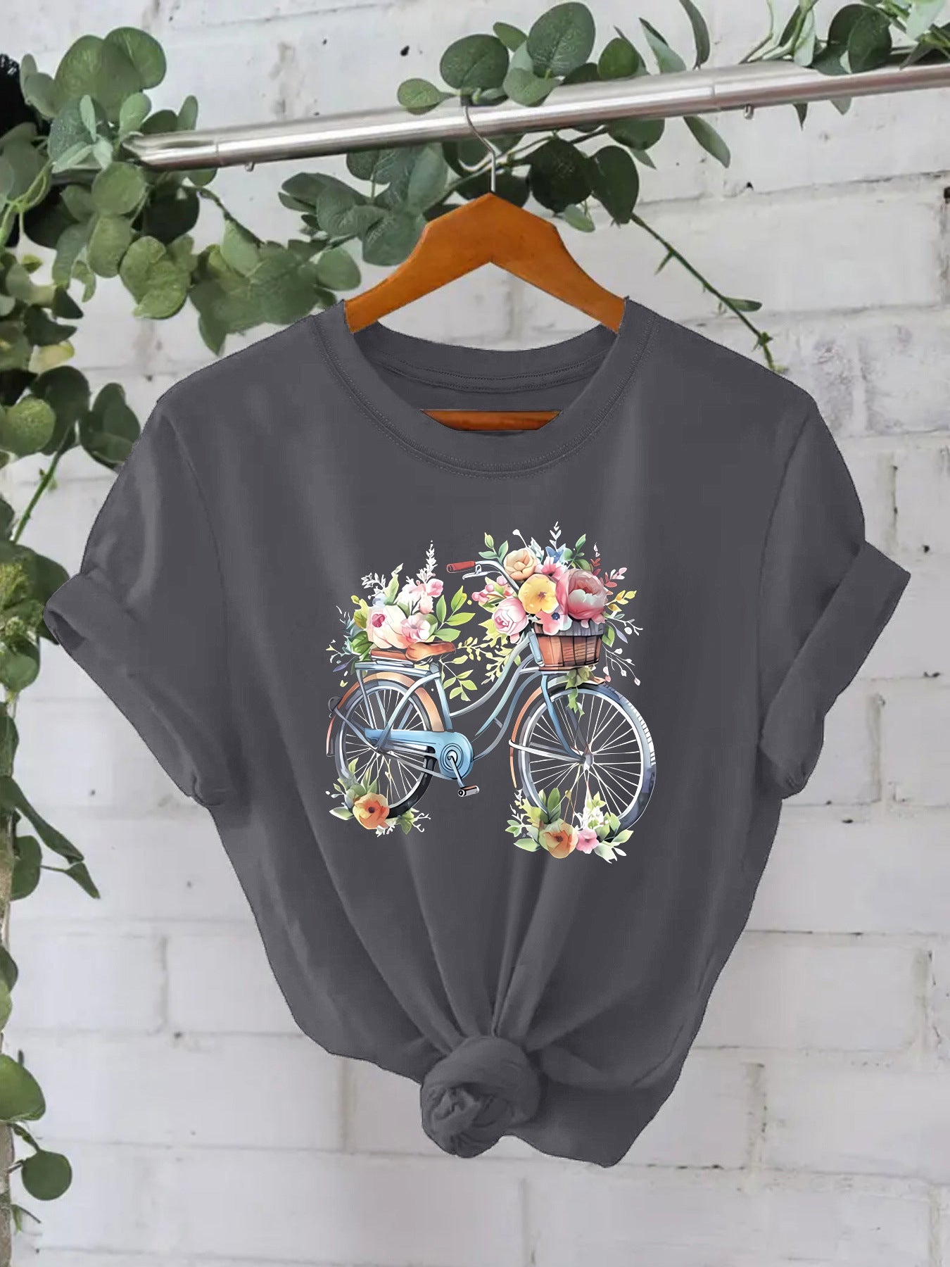 Pattern printed T-shirt