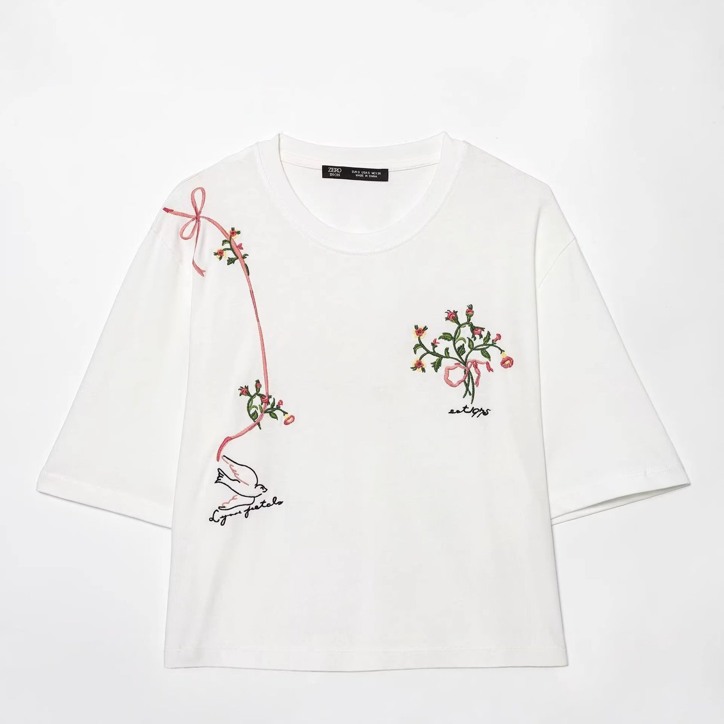 Casual and versatile embroidered flower T-shirt