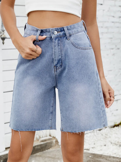 Shorts vaqueros con bajo sin rematar lavados