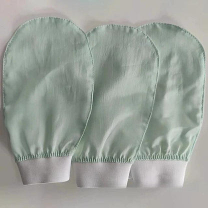 Silk exfoliating face wash and beauty towel, soft and exfoliating, bath and scrubbing, silk bath and face wash gloves by eprolo
