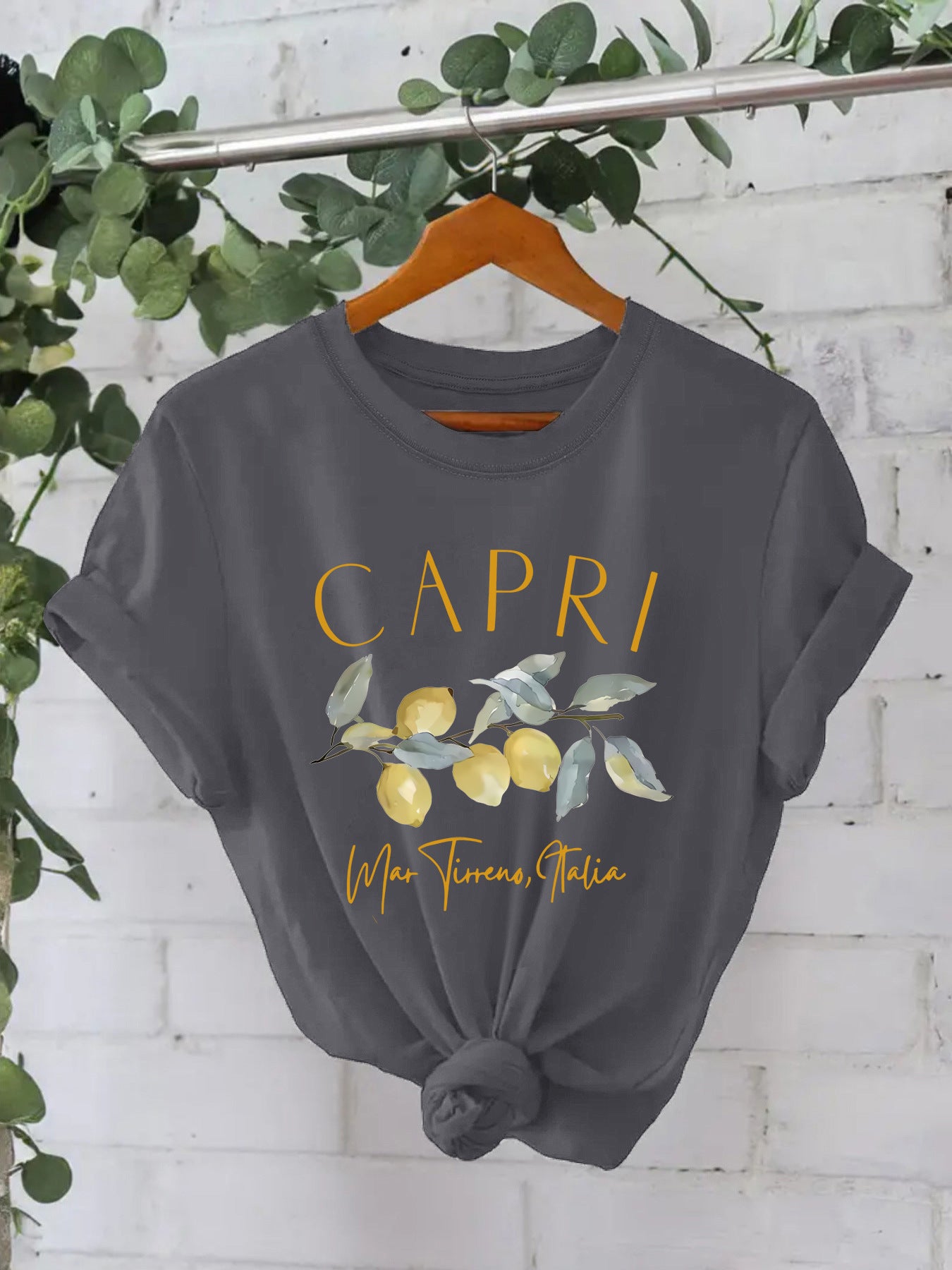 Pattern printed T-shirt