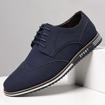Chaussures pour hommes à semelle blanche élargie et gravée en cuir à la mode