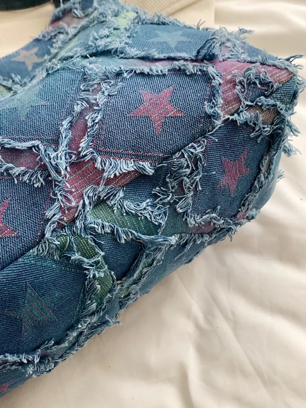 Sac bandoulière en denim à ourlet brut