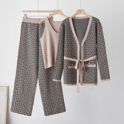 Ensemble tricoté amincissant à motif floral vintage