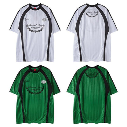 Camiseta deportiva de manga corta con rayas en contraste