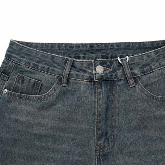 Vintage-inspired cropped denim
