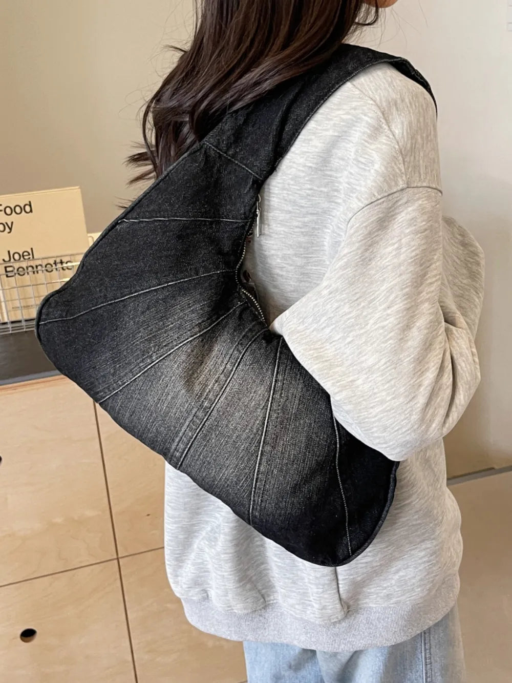 Bolso de hombro vaquero en forma de media luna