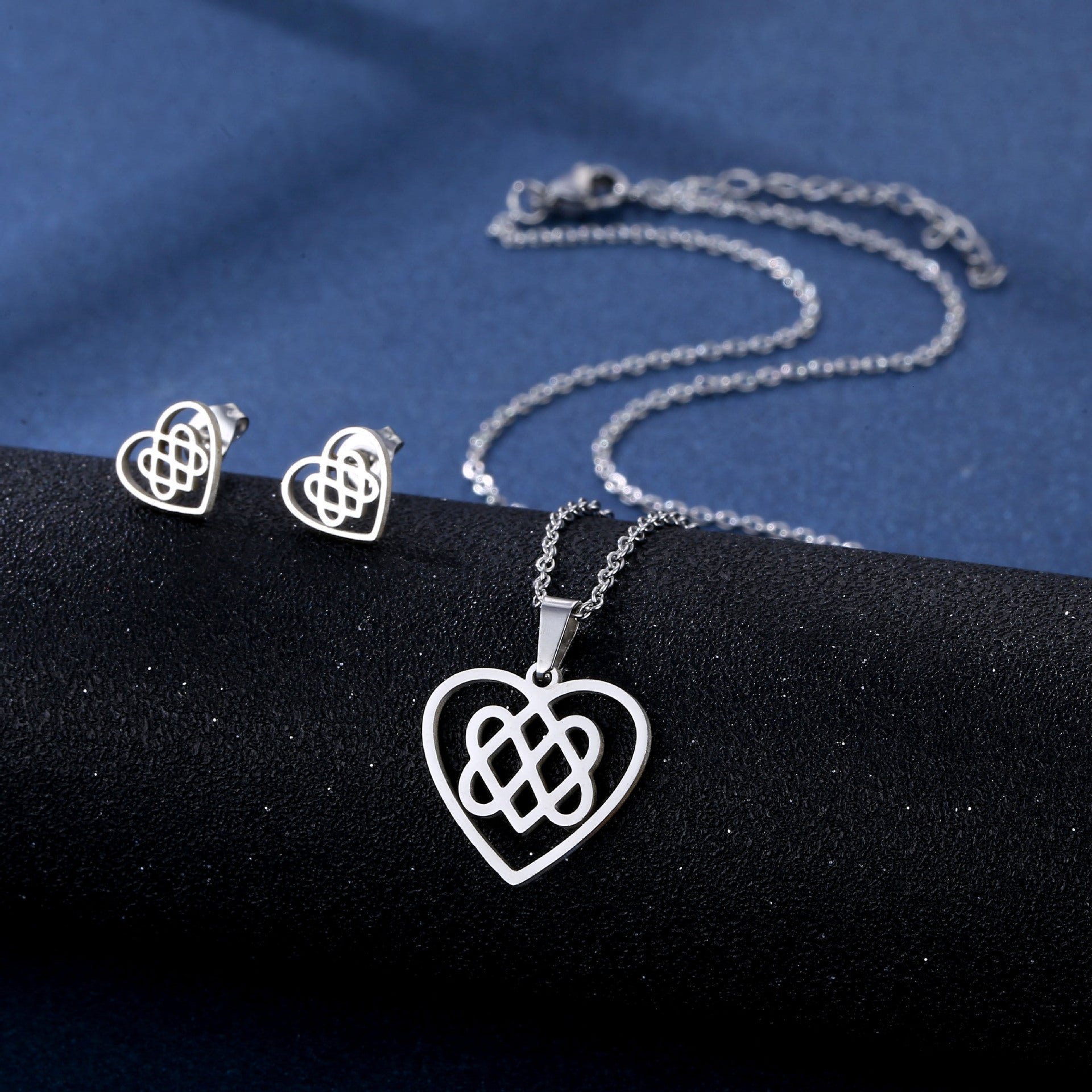 Ensemble Collier et Puces d'Oreilles en Acier Inoxydable