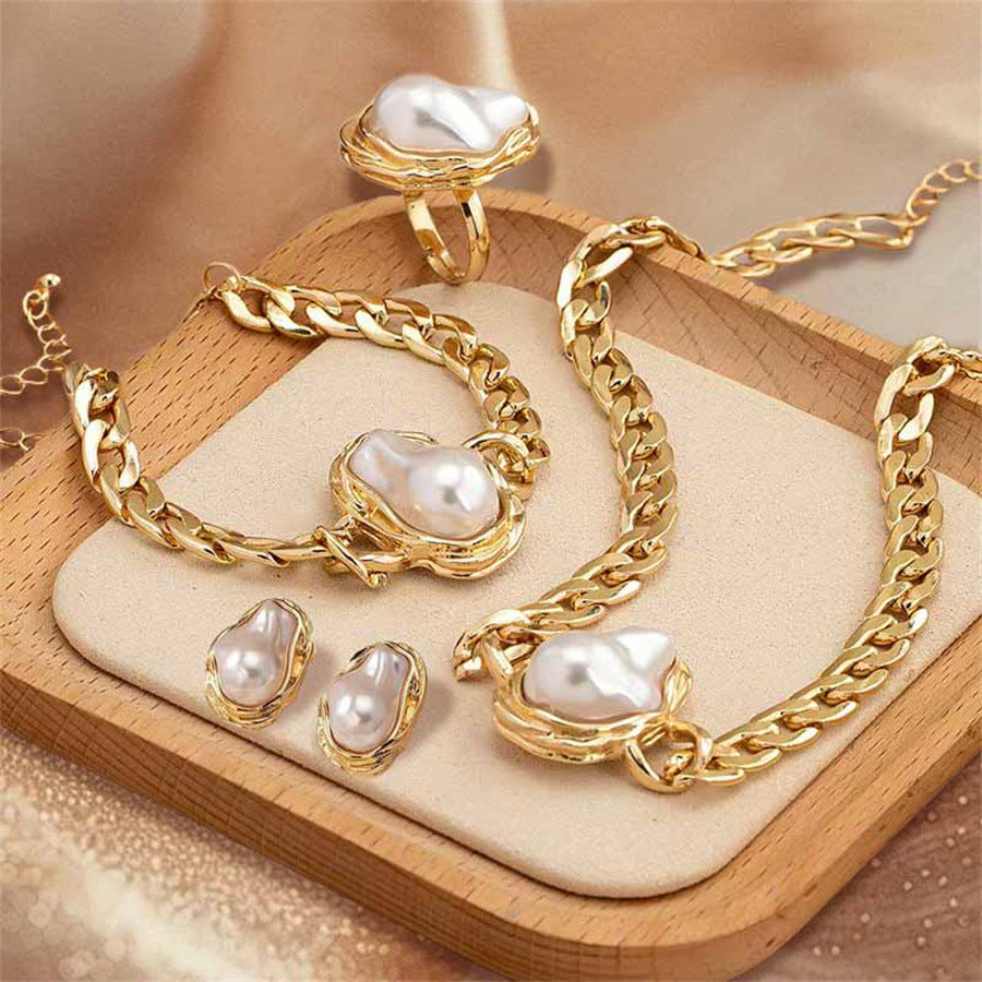Collier Vintage Tendance en Perles Formes en Soldes