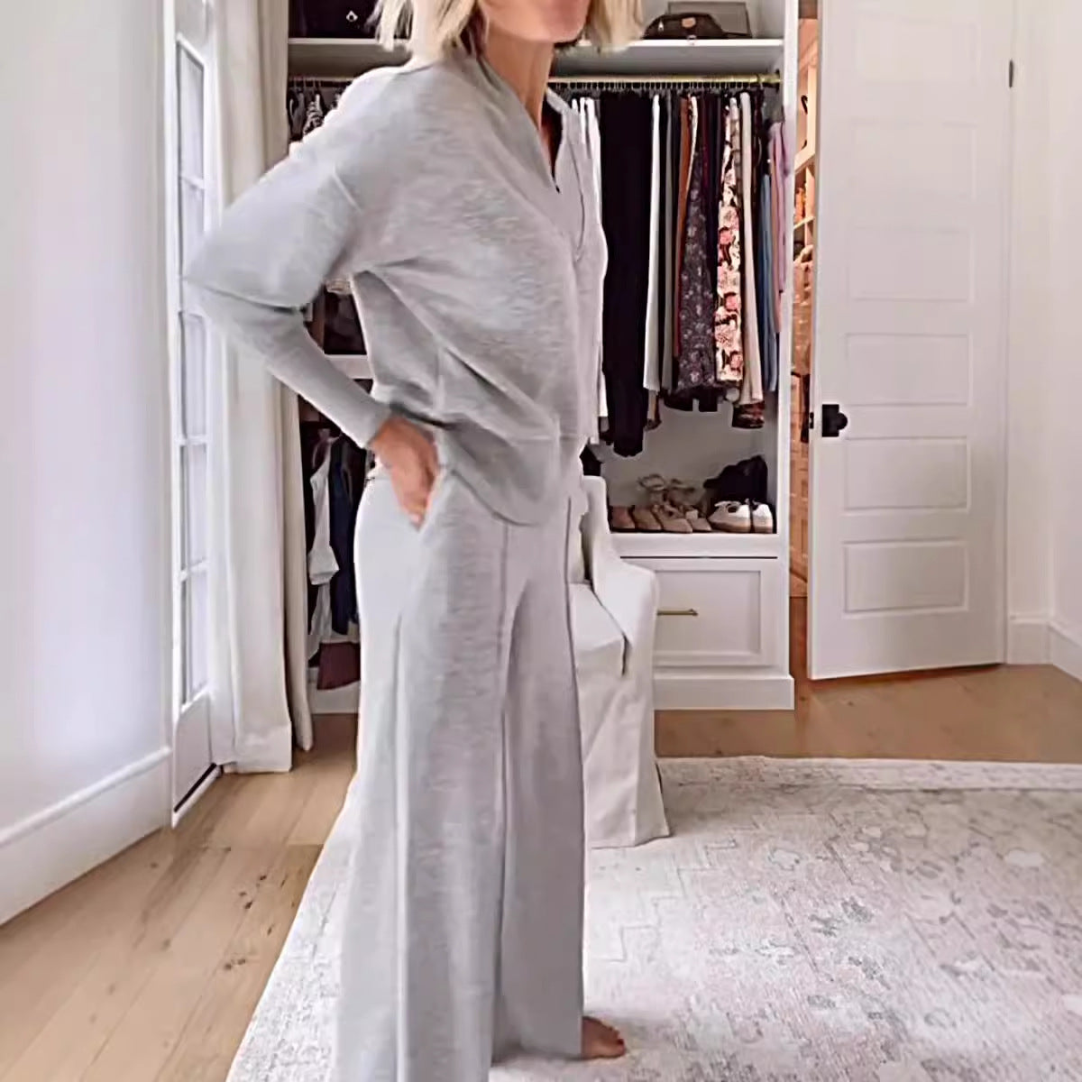 Ensemble deux pièces col en V manches longues haut ample pantalon large