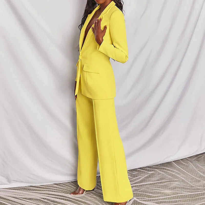 Traje casual de 2 piezas, chaqueta tipo blazer con solapa y botones, y pantalones de pierna recta. Conjunto de ropa de oficina para negocios y traslados.
