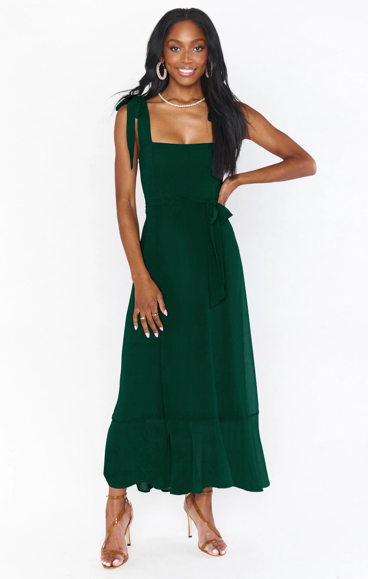 Robe d'été plissée pour femme avec bretelles et laçage, idéale pour la plage