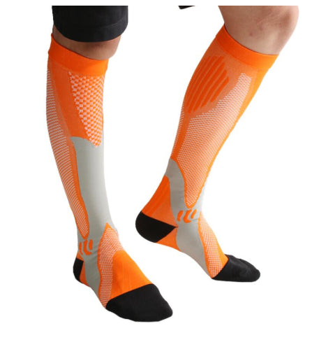 Calcetines de compresión para hombre y mujer. El mejor ajuste atlético gradual para correr, viajar en avión, aumentar la resistencia, la circulación y la recuperación.