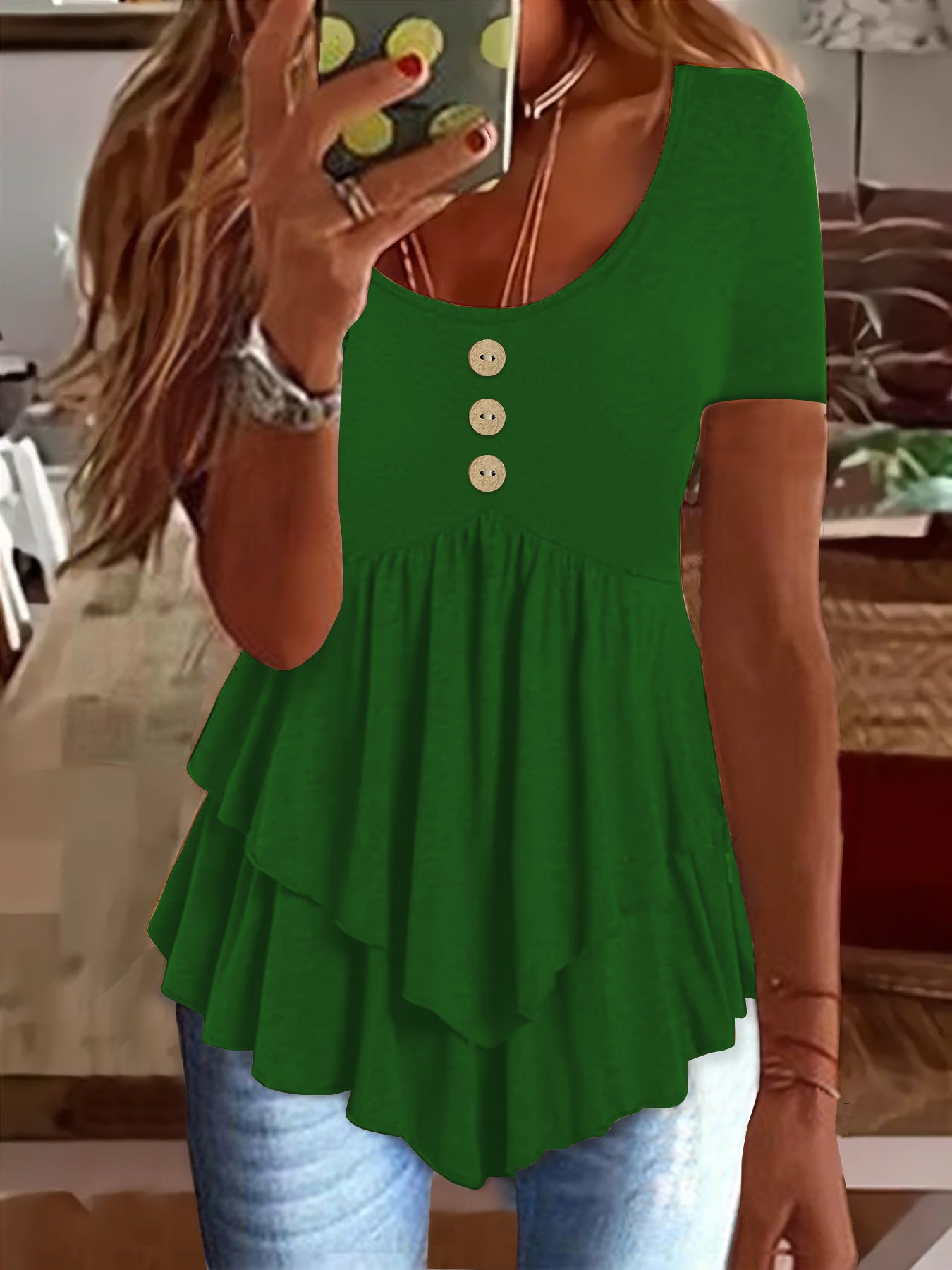 Moda de manga corta, color liso, tres botones, estilo casual