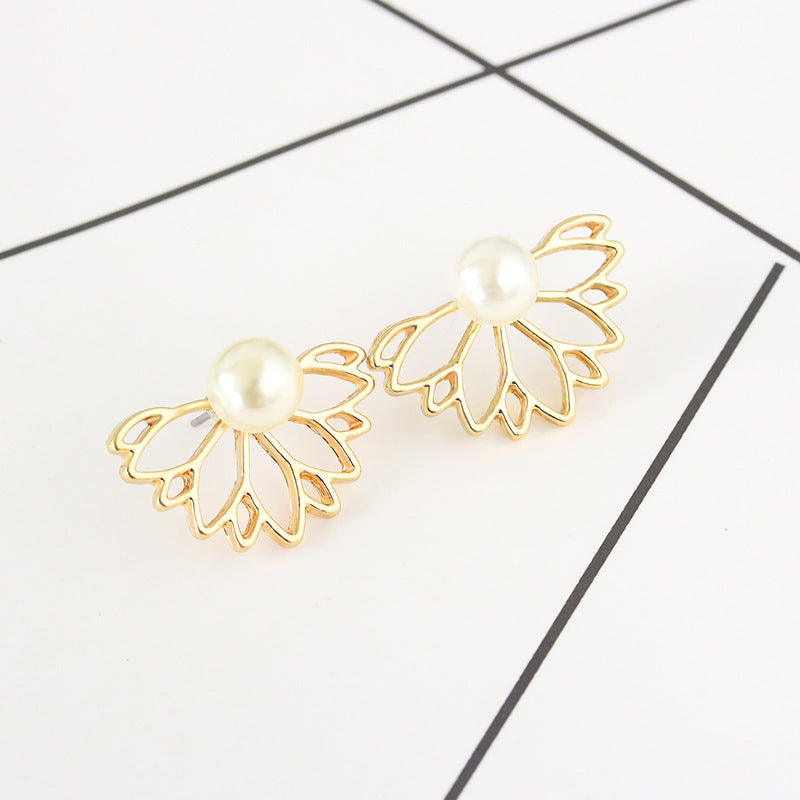 Boucles d'oreilles créatives en forme de lotus ajouré entièrement serties de diamants
