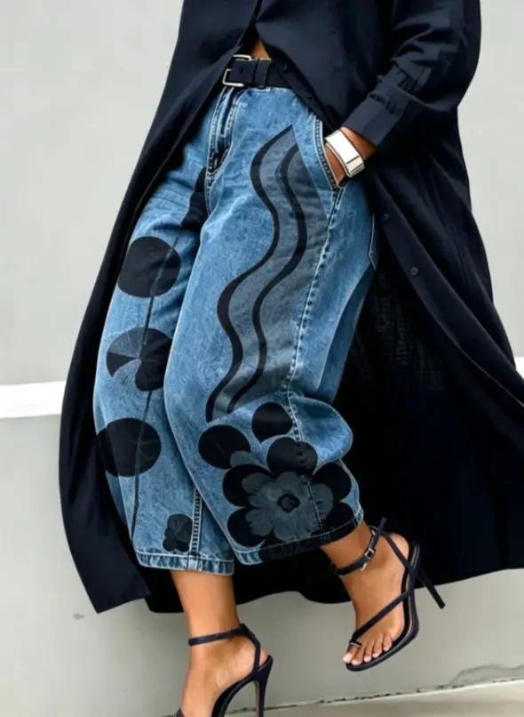 Denim wide-leg capri pants in blue with black floral prints