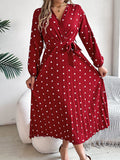 Vestido largo elegante primavera-verano con cuello en V cruzado, lunares en contraste, manga larga y plisado, para damas de honor