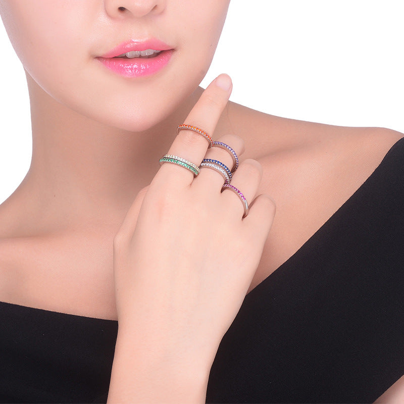 Bague en Zircon Incrustée de Diamants Simples sur une Seule Rangée
