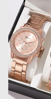 Reloj de cuarzo de tres ojos para mujer con incrustaciones de diamantes