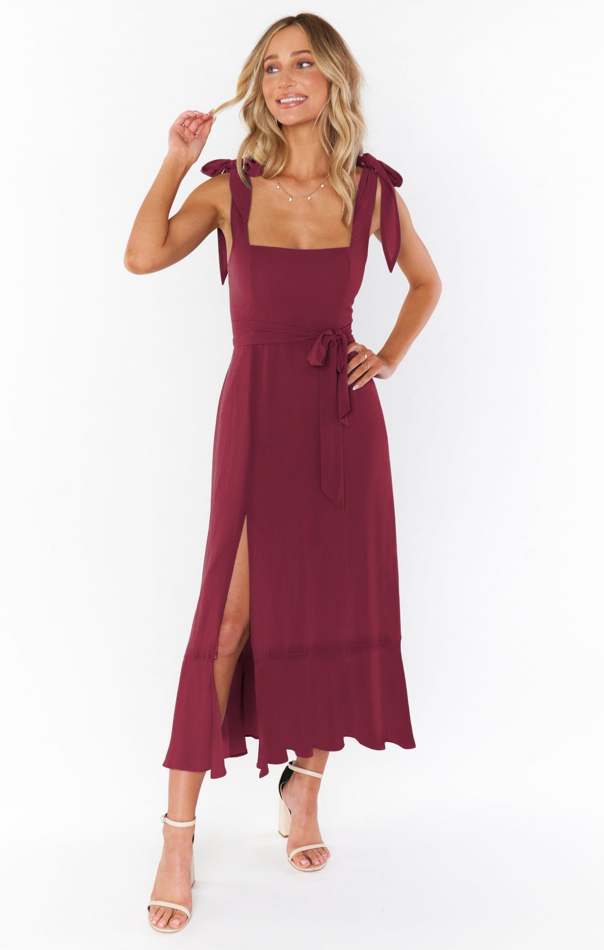 Robe d'été plissée pour femme avec bretelles et laçage, idéale pour la plage