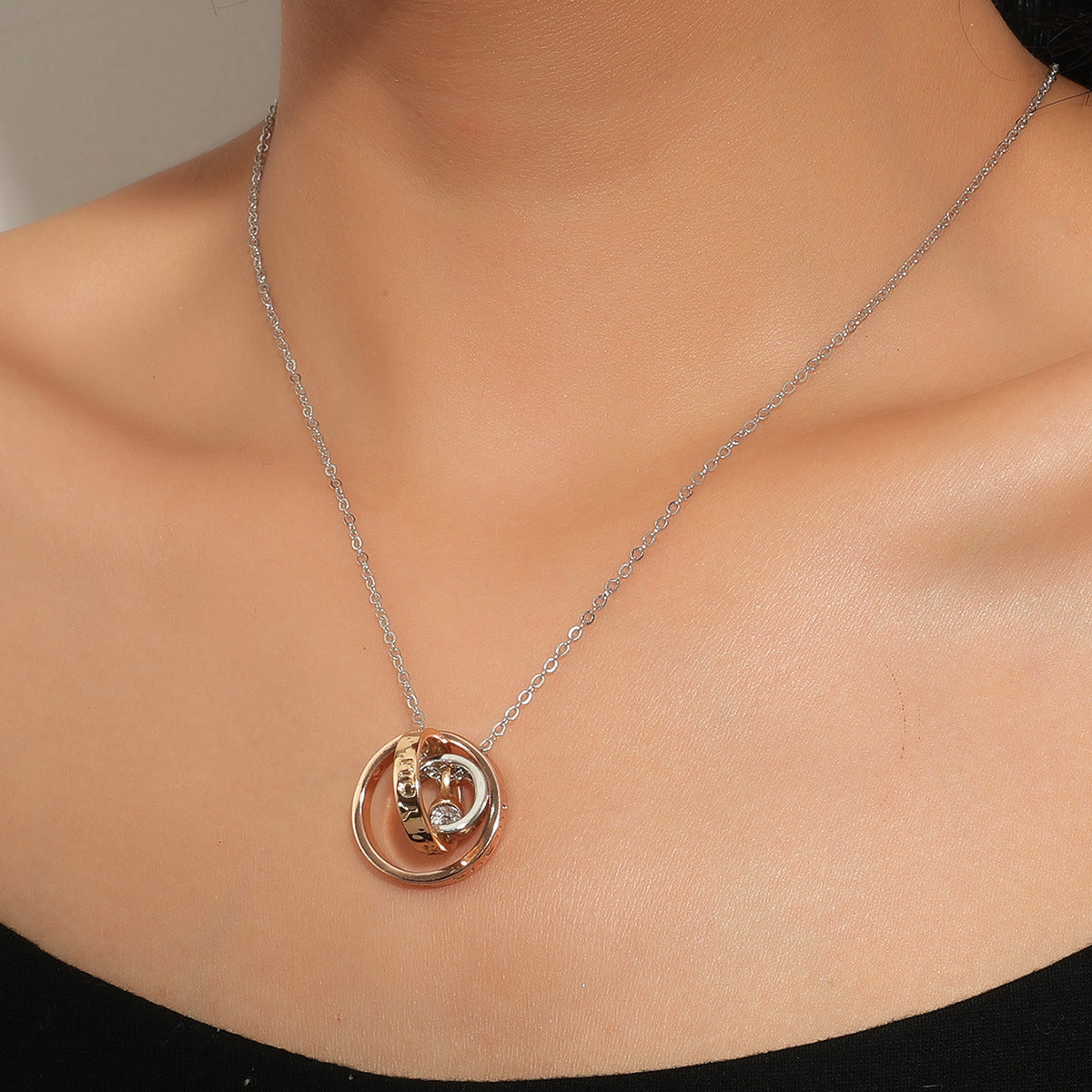 Collier en strass Ornement de luxe de niche