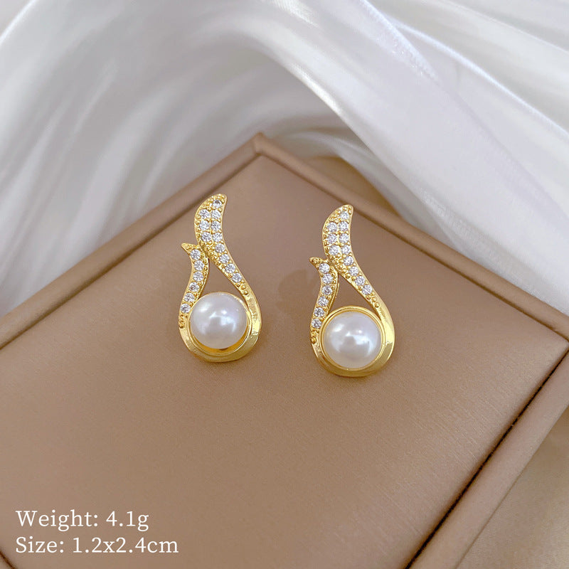 Juego de collar y pendientes de perlas con diamantes, lujo ligero