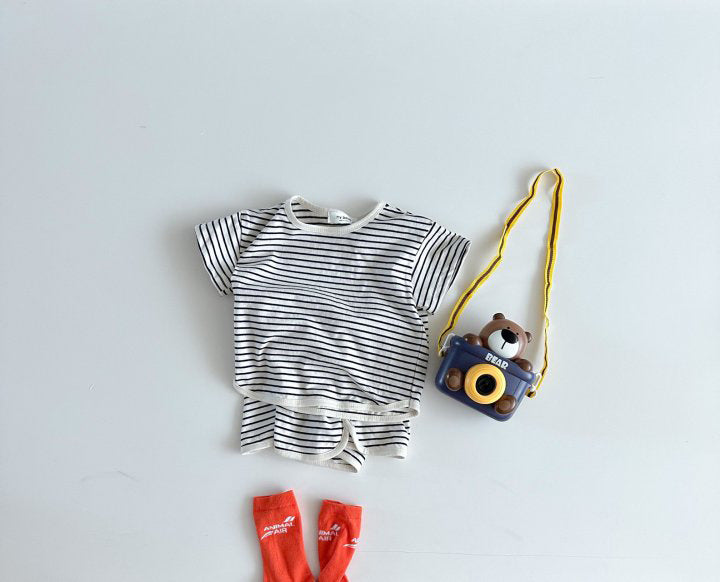 Vêtements pour enfants d'intérieur rayés respirants, à manches courtes et shorts