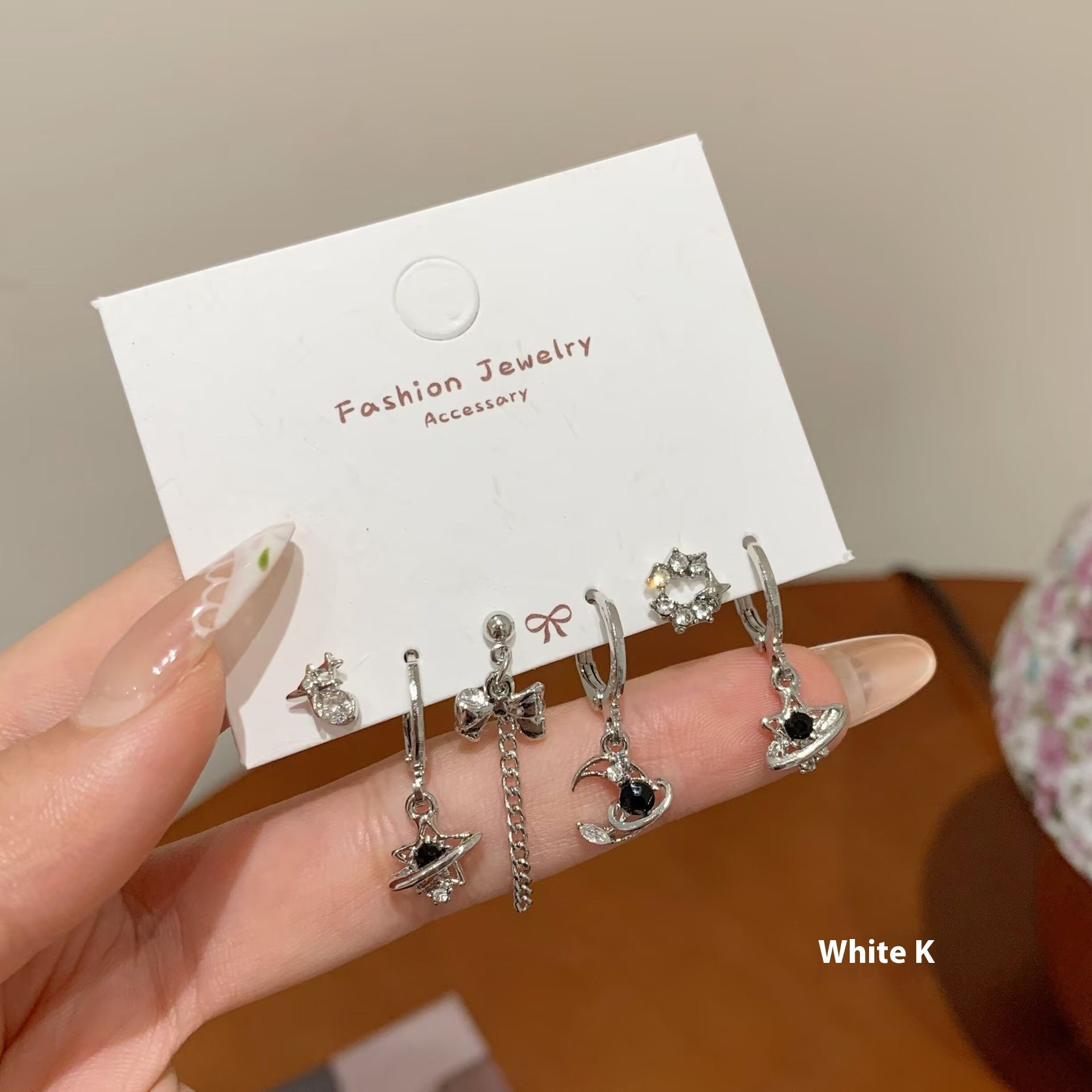 Pince d'oreille papillon de personnalité minimaliste, costume pour femme