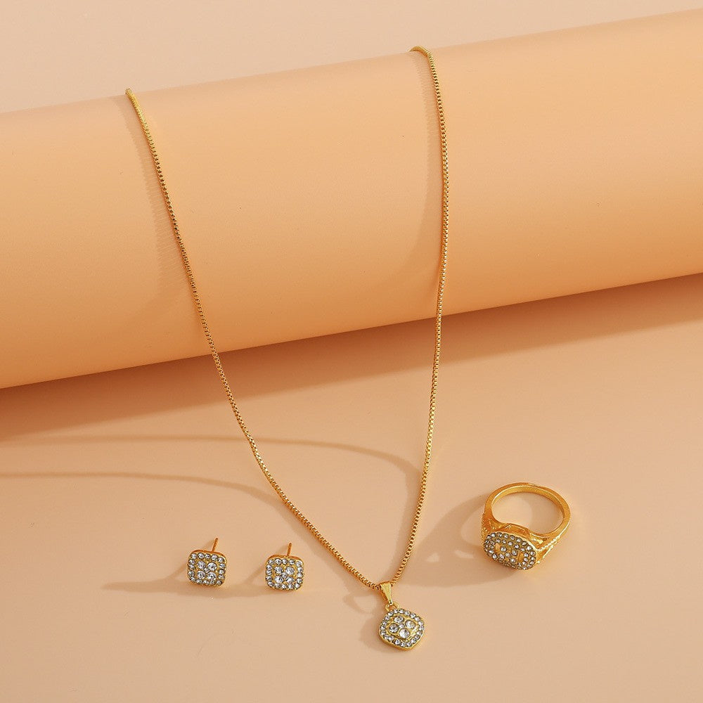 Anillo de compromiso, pendientes de tuerca, collar, juego de boda de tres piezas