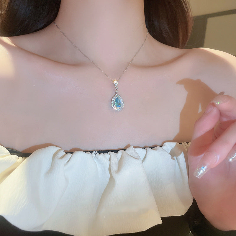 Collier Gemme Larmes de Sirène Boucles d'oreilles Puces de Luxe Léger Haut de Gamme Bijoux au Design Simple, Élégant et Unique
