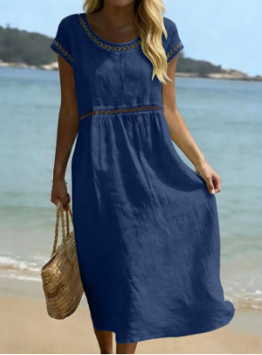 Robe élégante en coton et lin à col rond avec broderie en dentelle