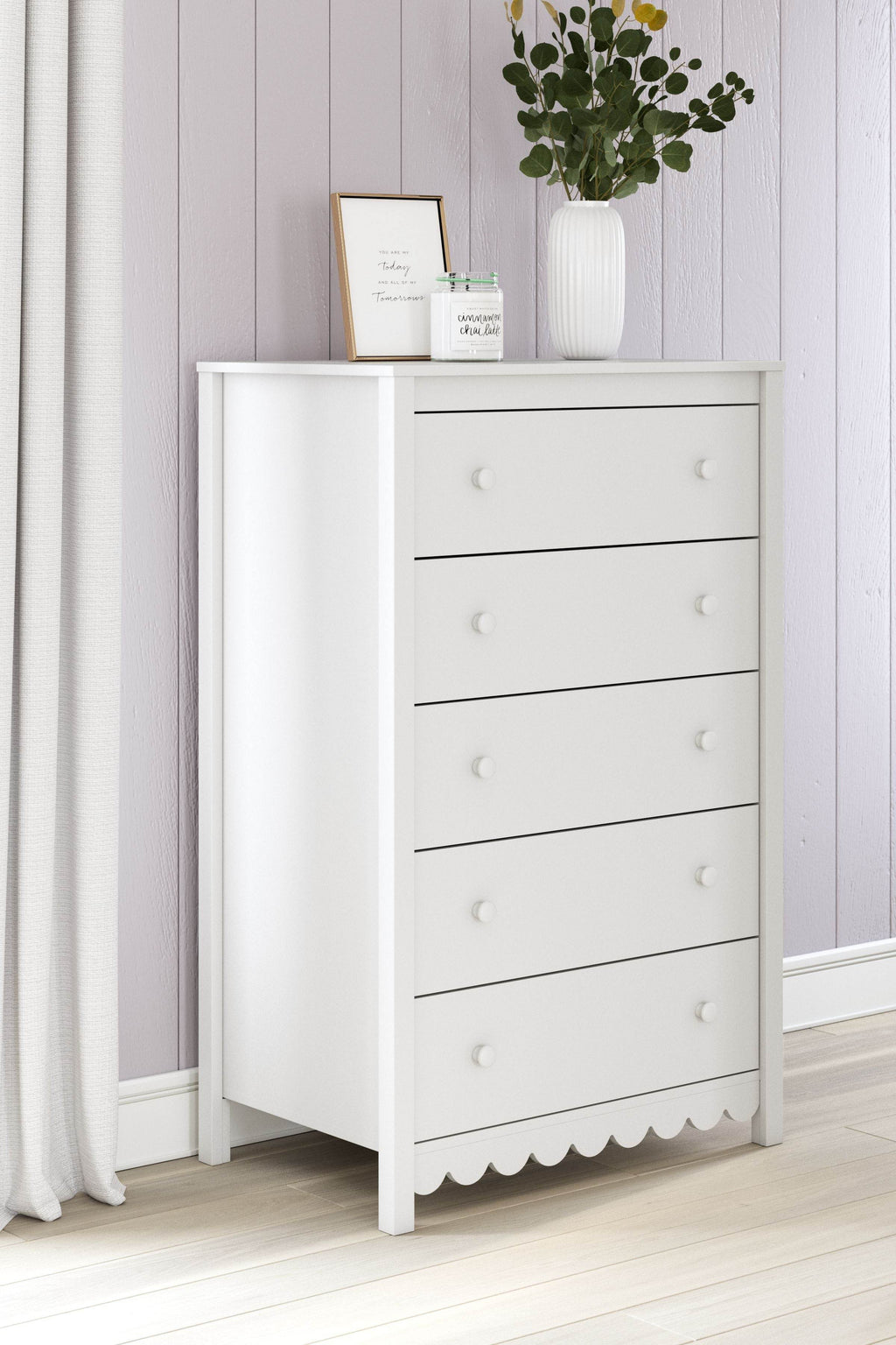 Hallityn - Five Drawer Chest - White-1