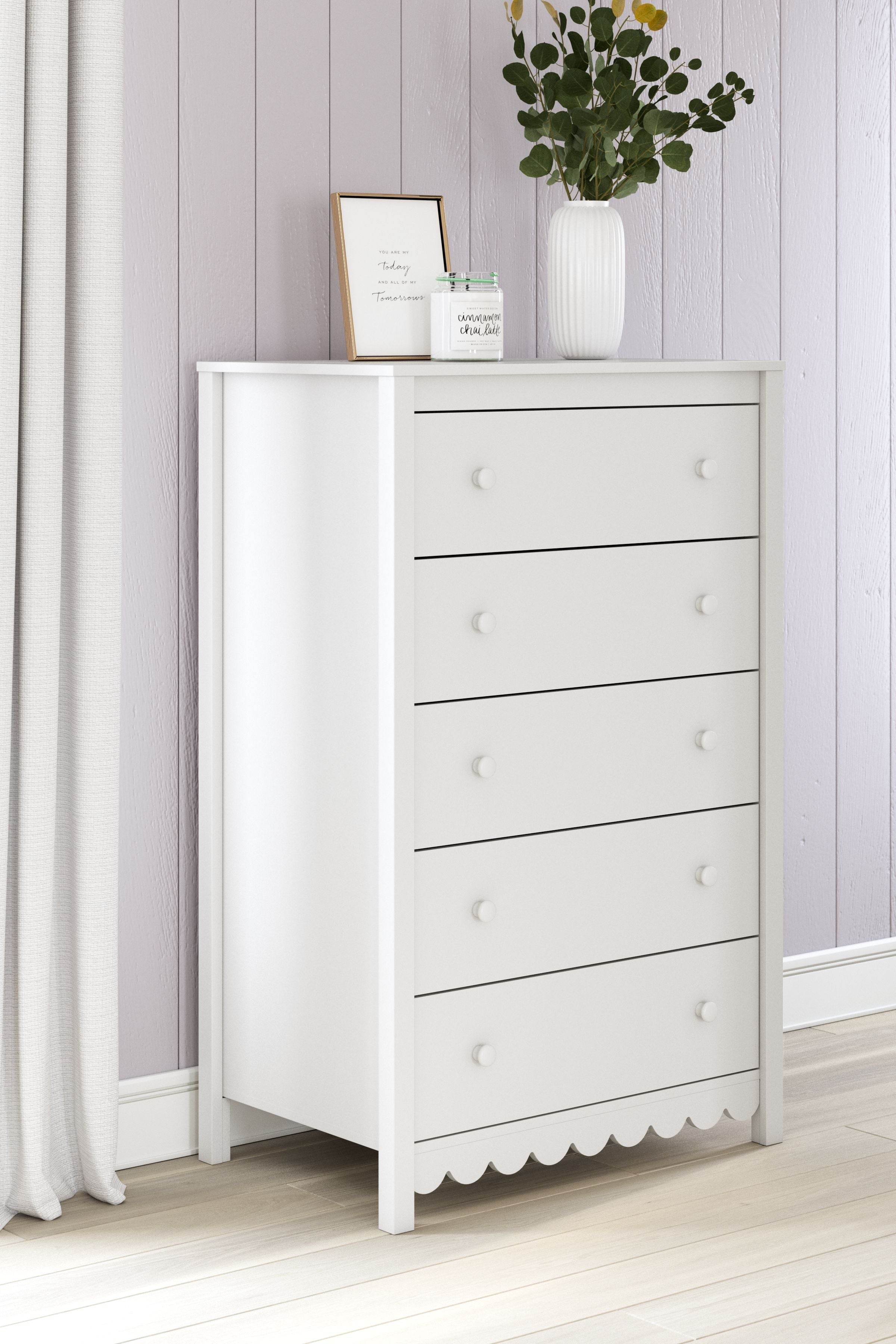 Hallityn - Five Drawer Chest - White-1