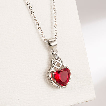 Parure de bijoux en rubis en forme de cœur