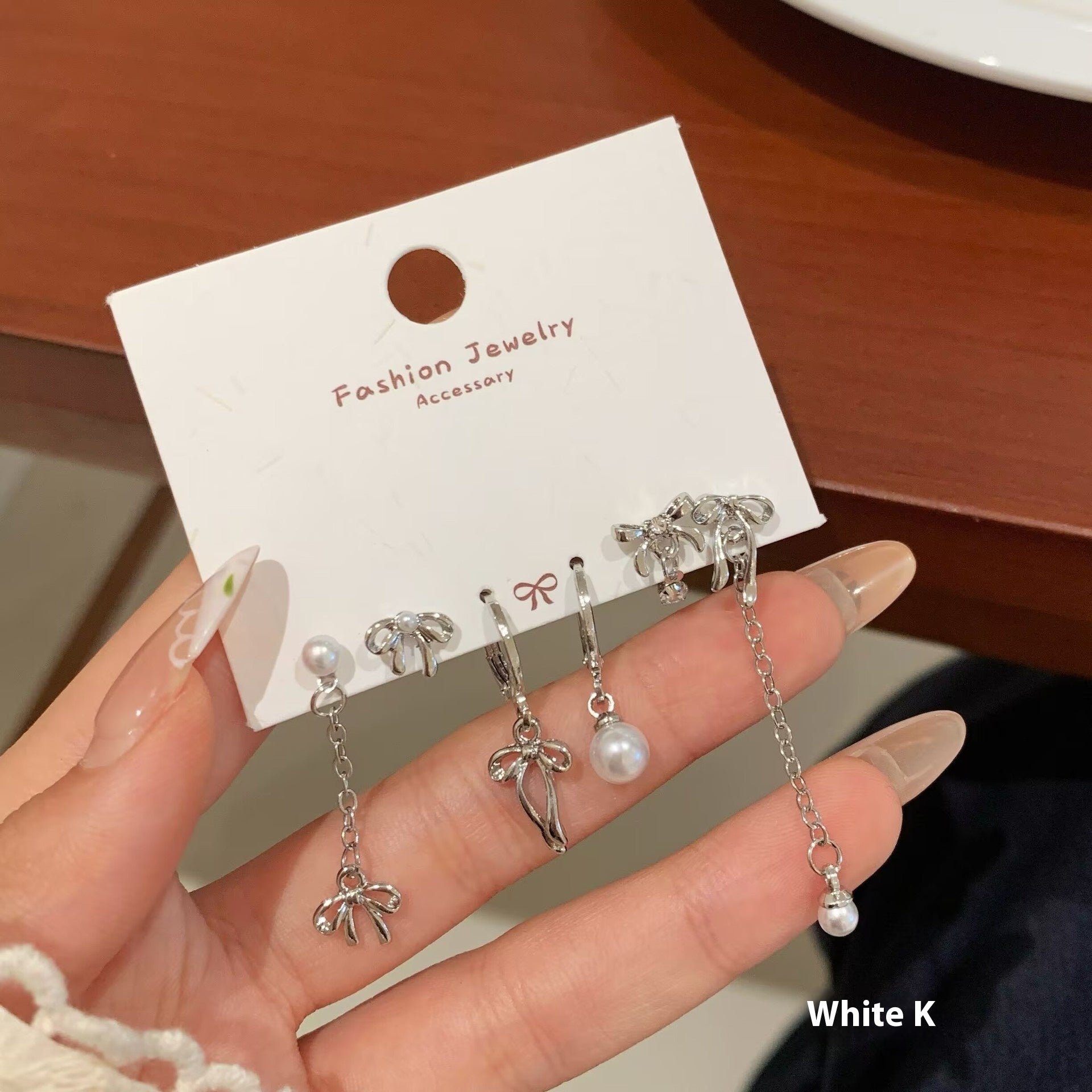 Pince d'oreille papillon de personnalité minimaliste, costume pour femme