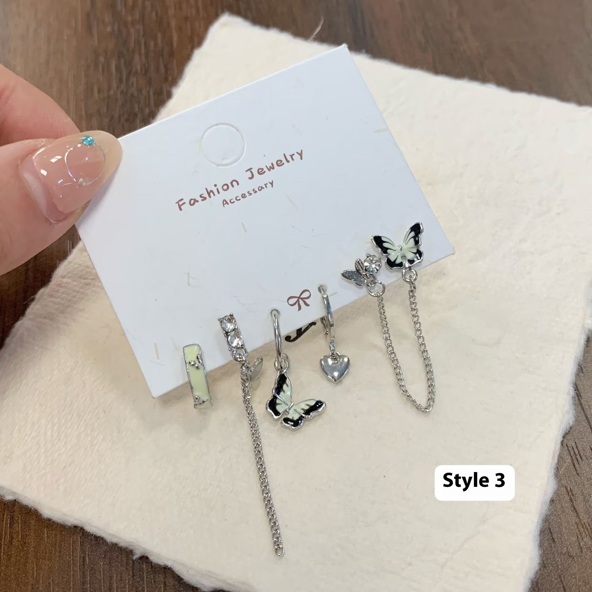 Pince d'oreille papillon de personnalité minimaliste, costume pour femme