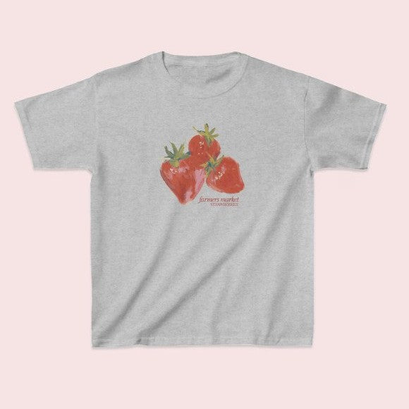 Camiseta de manga corta informal con cuello redondo y estampado de fresas