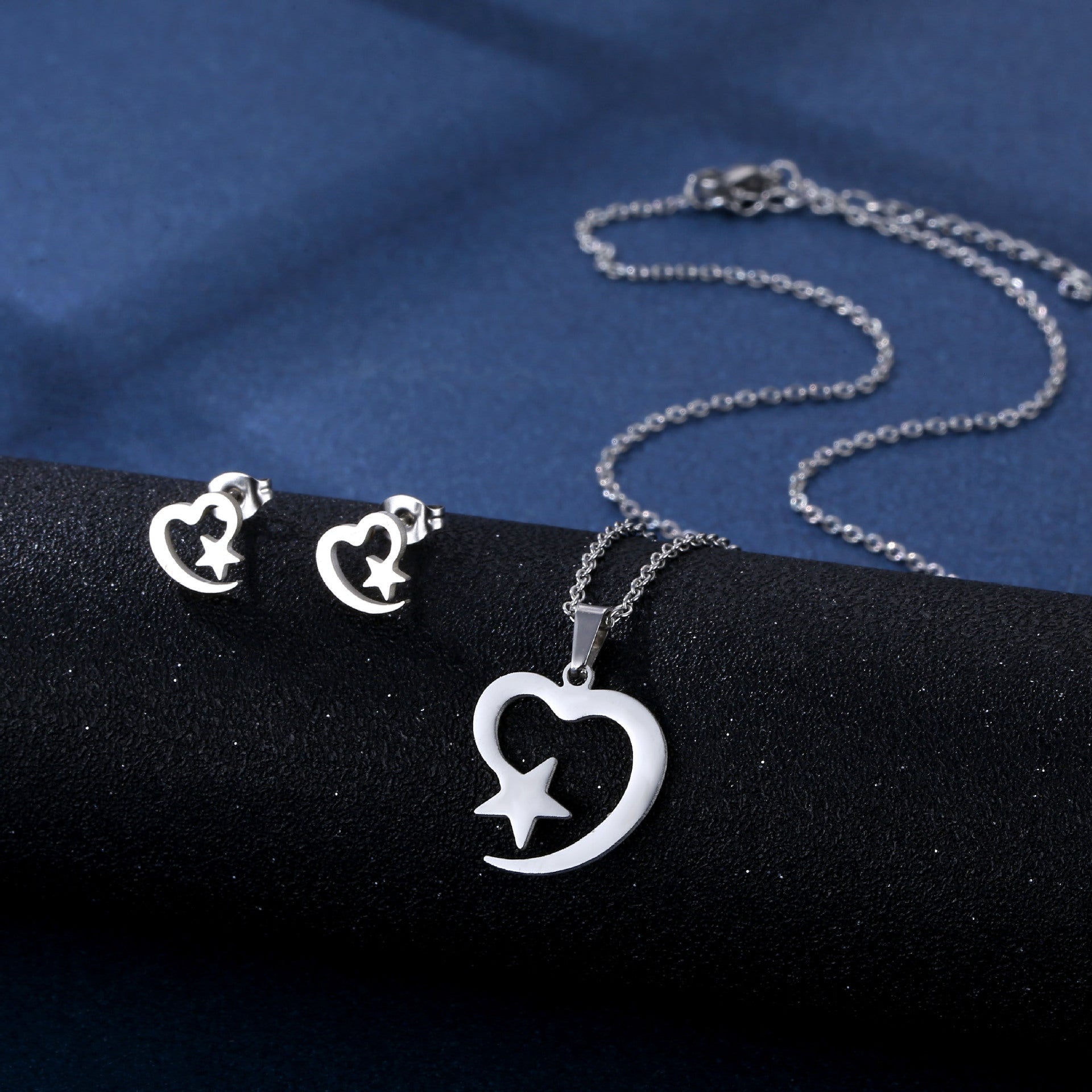 Ensemble Collier et Puces d'Oreilles en Acier Inoxydable