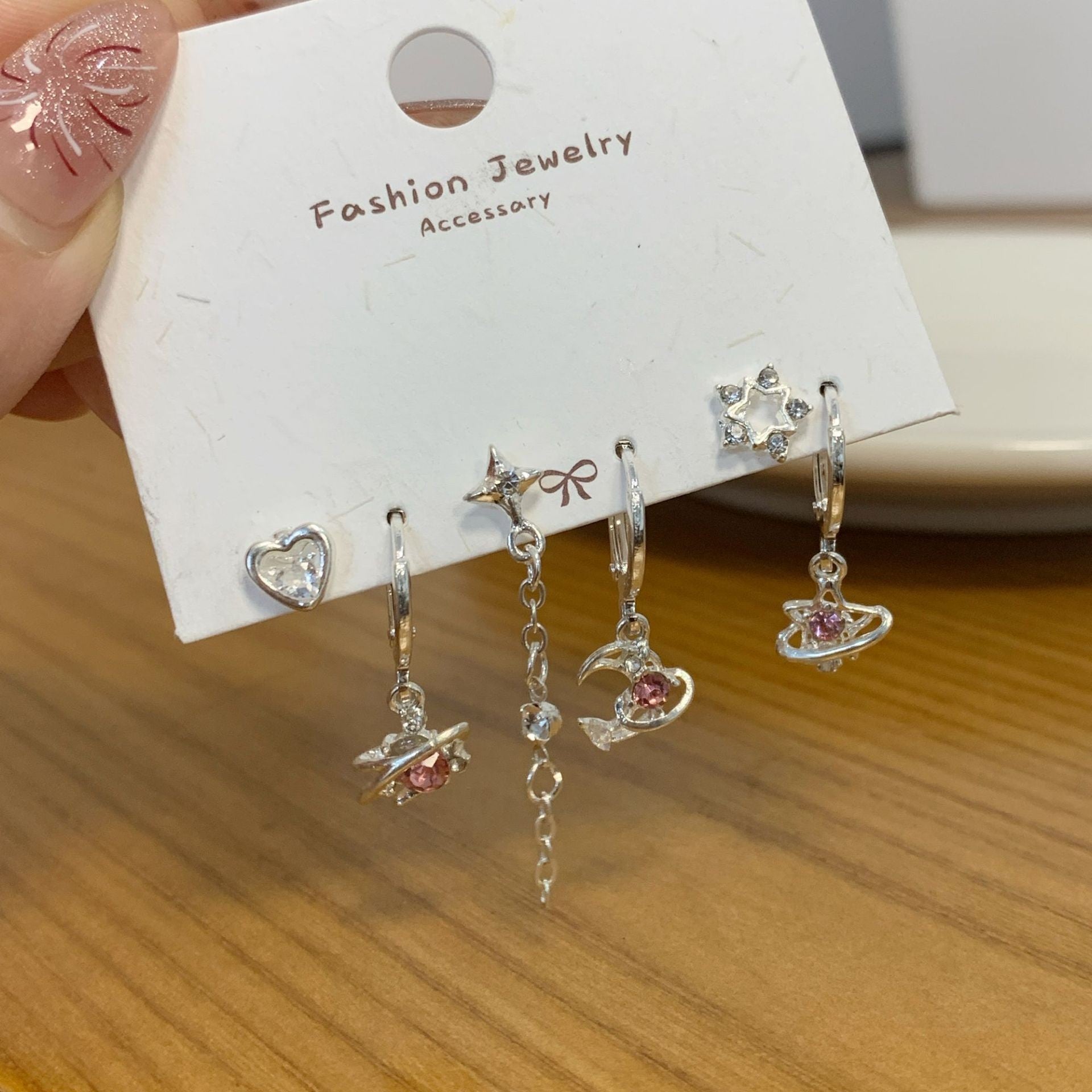 Pince d'oreille papillon de personnalité minimaliste, costume pour femme