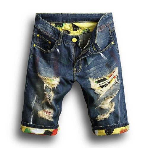 Short en jean troué tendance pour homme, coupe slim, style été. Short en jean slim à trous.